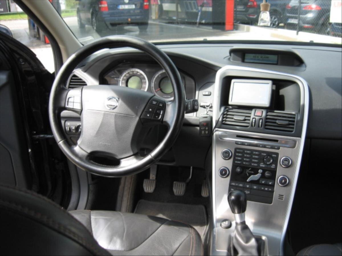 Volvo XC60 Kombi 2,4 l 120 kw