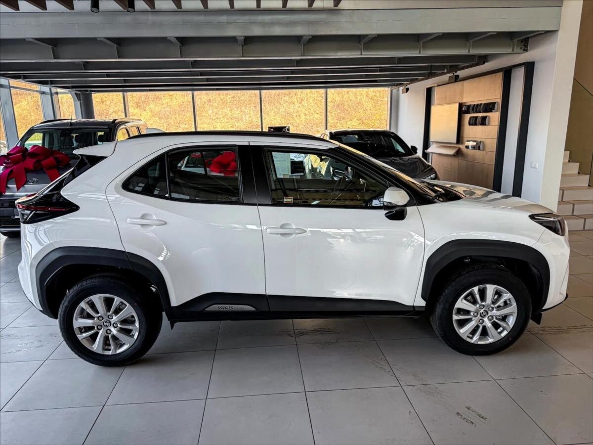 Toyota Yaris Cross SUV 1,5 l 85 kw