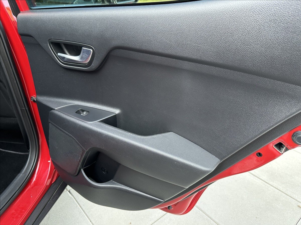 KIA Stonic SUV 1,6 l 81 kw