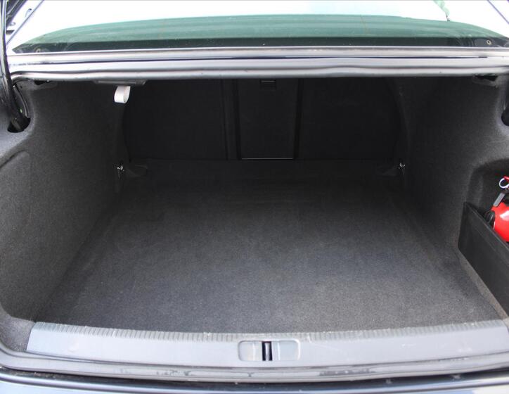 Volkswagen Passat CC 12