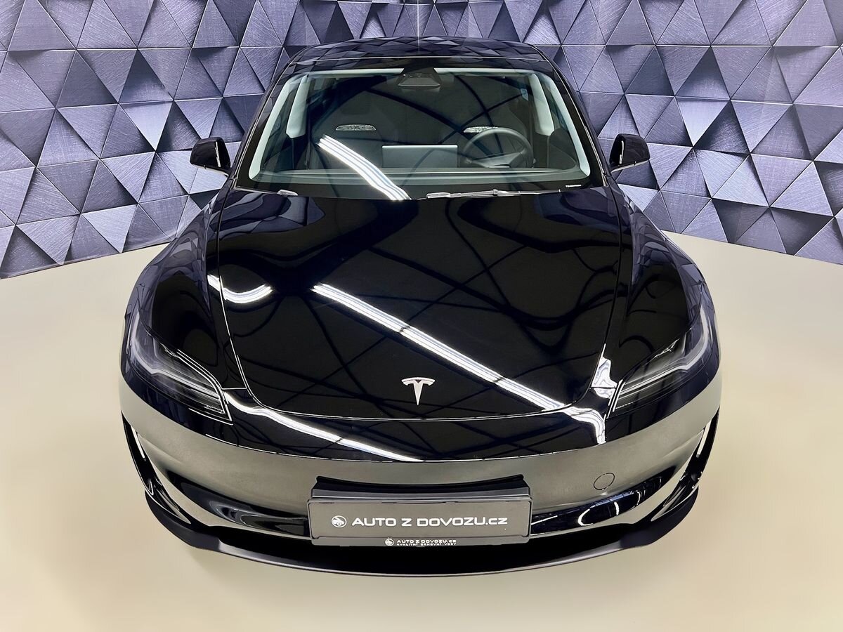 Tesla Model 3 Sedan 0,0 341 kw