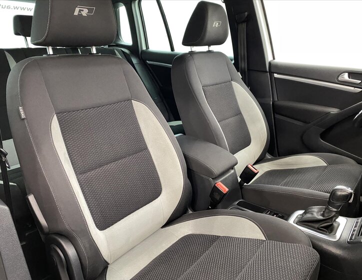 Volkswagen Tiguan 8