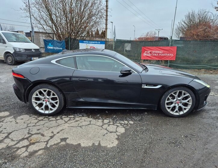 Jaguar F-Type Kupé 2,0 l 221 kw