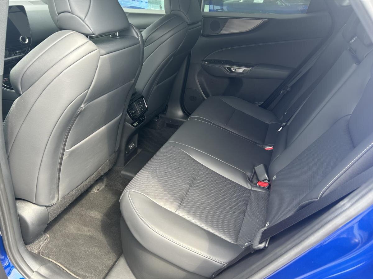 Lexus NX 450h+ SUV / Terénní 2,5 l 227 kw