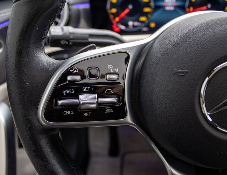 Mercedes-Benz CLA 12