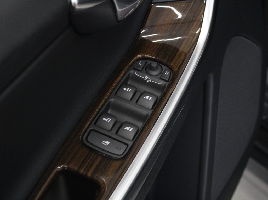 Volvo XC60 SUV / Terénní 2,4 l 162 kw