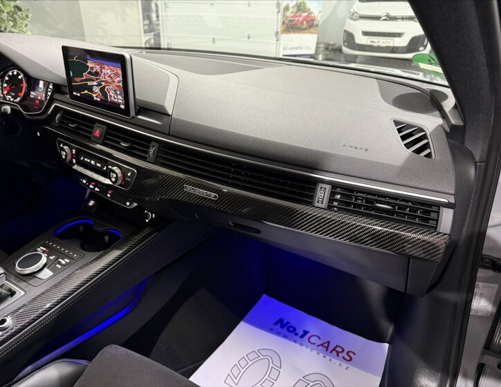 Audi RS 4 Kombi 2,9 l 331 kw