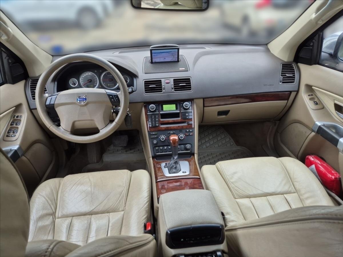 Volvo XC90 SUV 2,4 l 136 kw