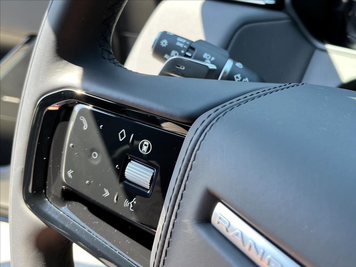 Land Rover Range Rover Velar SUV 2,0 l 150 kw