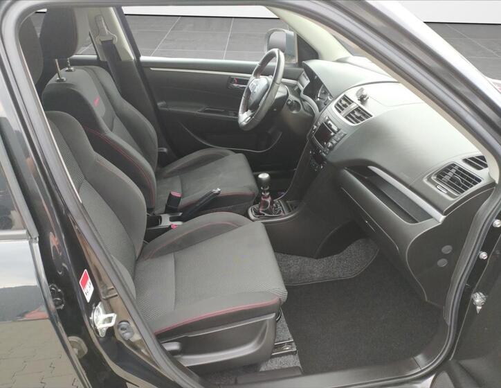 Suzuki Swift 18