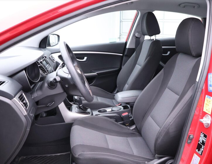 Hyundai i30 Hatchback 1,4 l 73 kw