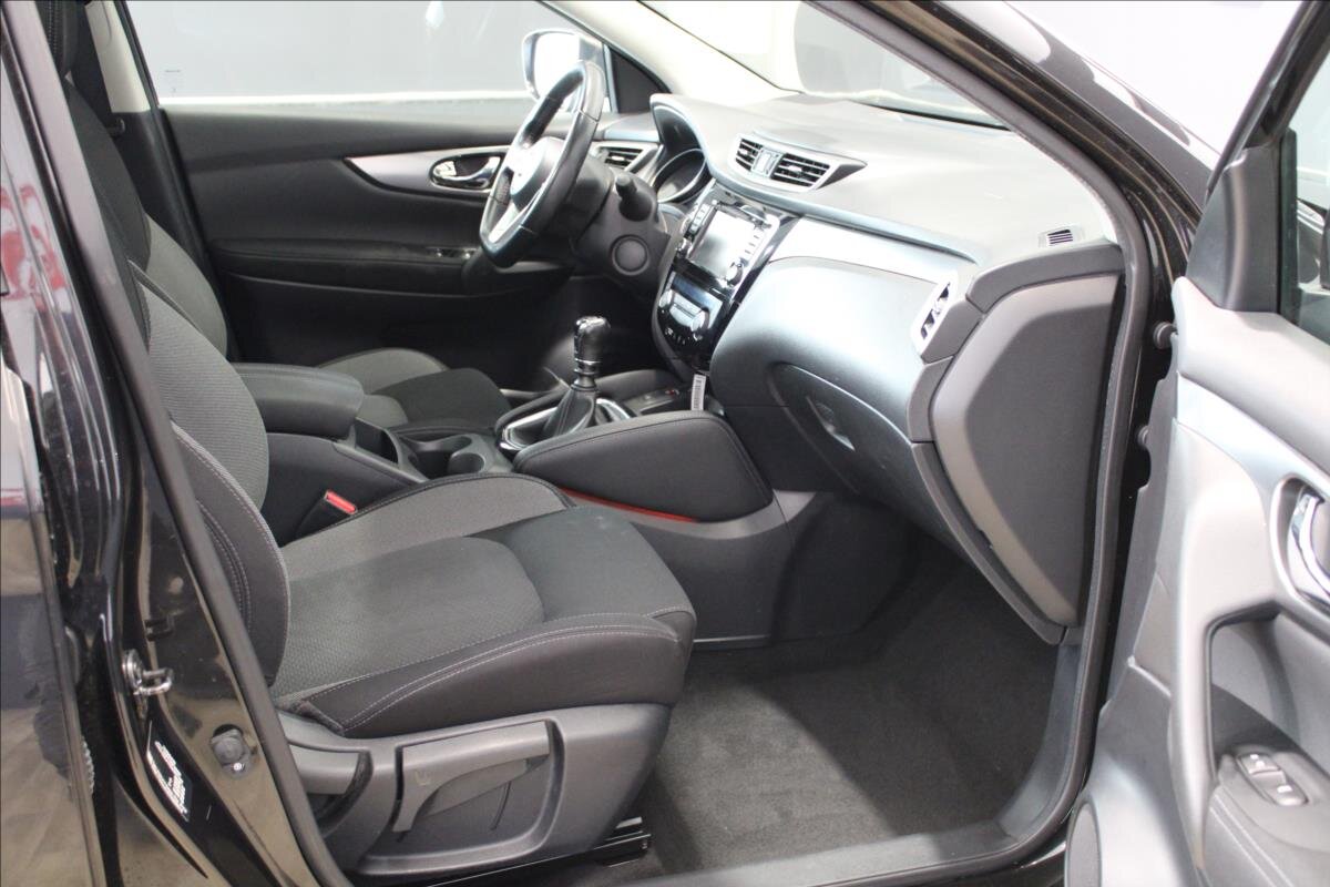 Nissan Qashqai SUV / Terénní 1,6 l 96 kw