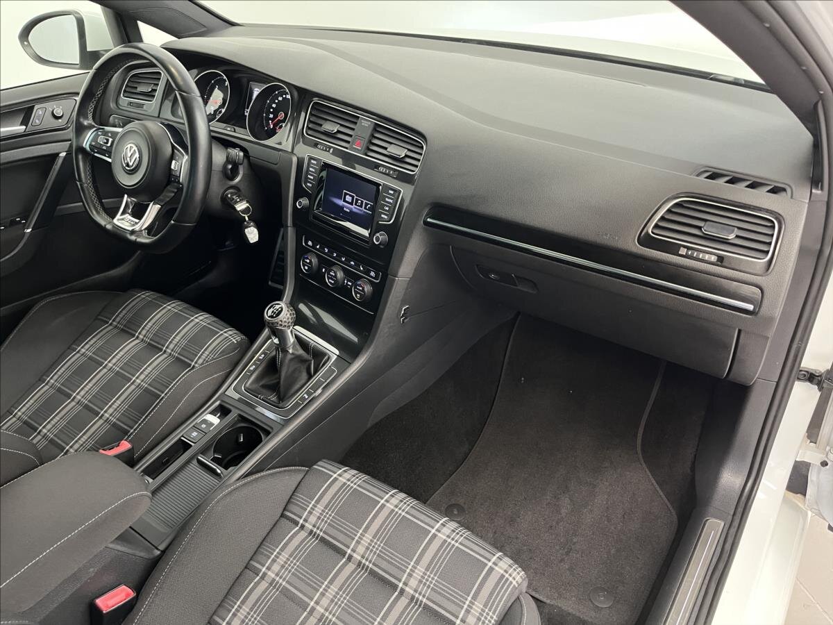 Volkswagen Golf Hatchback 2,0 l 135 kw