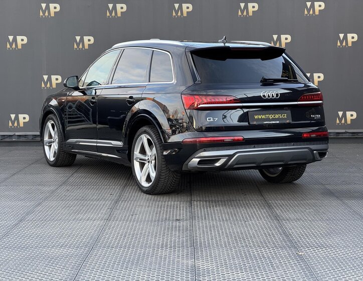 Audi Q7 7