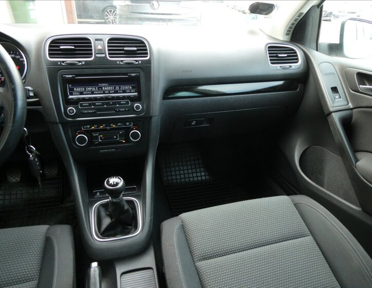 Volkswagen Golf Hatchback 1,2 l 63 kw