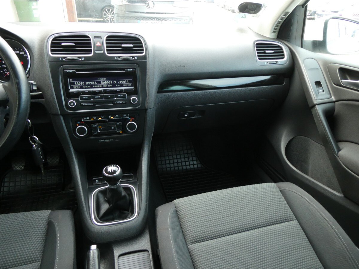 Volkswagen Golf Hatchback 1,2 l 63 kw