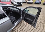 Škoda Superb Kombi 2,0 l 140 kw