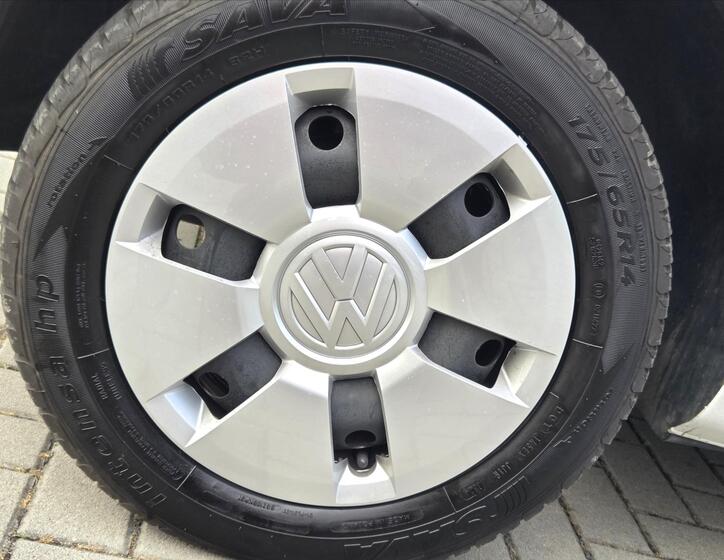 Volkswagen up! 19