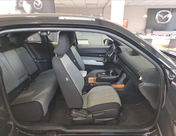 Mazda MX-30 SUV / Terénní 0,0 107 kw