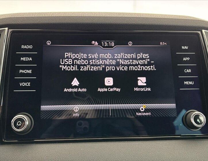 Škoda Karoq SUV / Terénní 2,0 l 85 kw