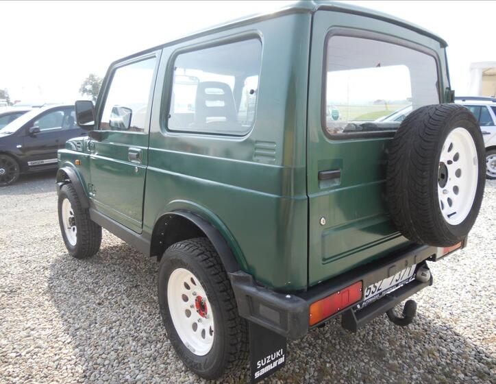 Suzuki Samurai 8
