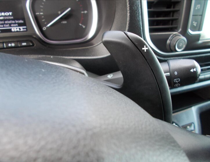 Peugeot Traveller MPV 2,0 l 130 kw