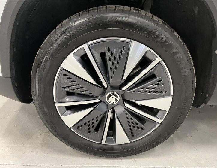 Škoda Karoq SUV / Terénní 1,5 l 110 kw