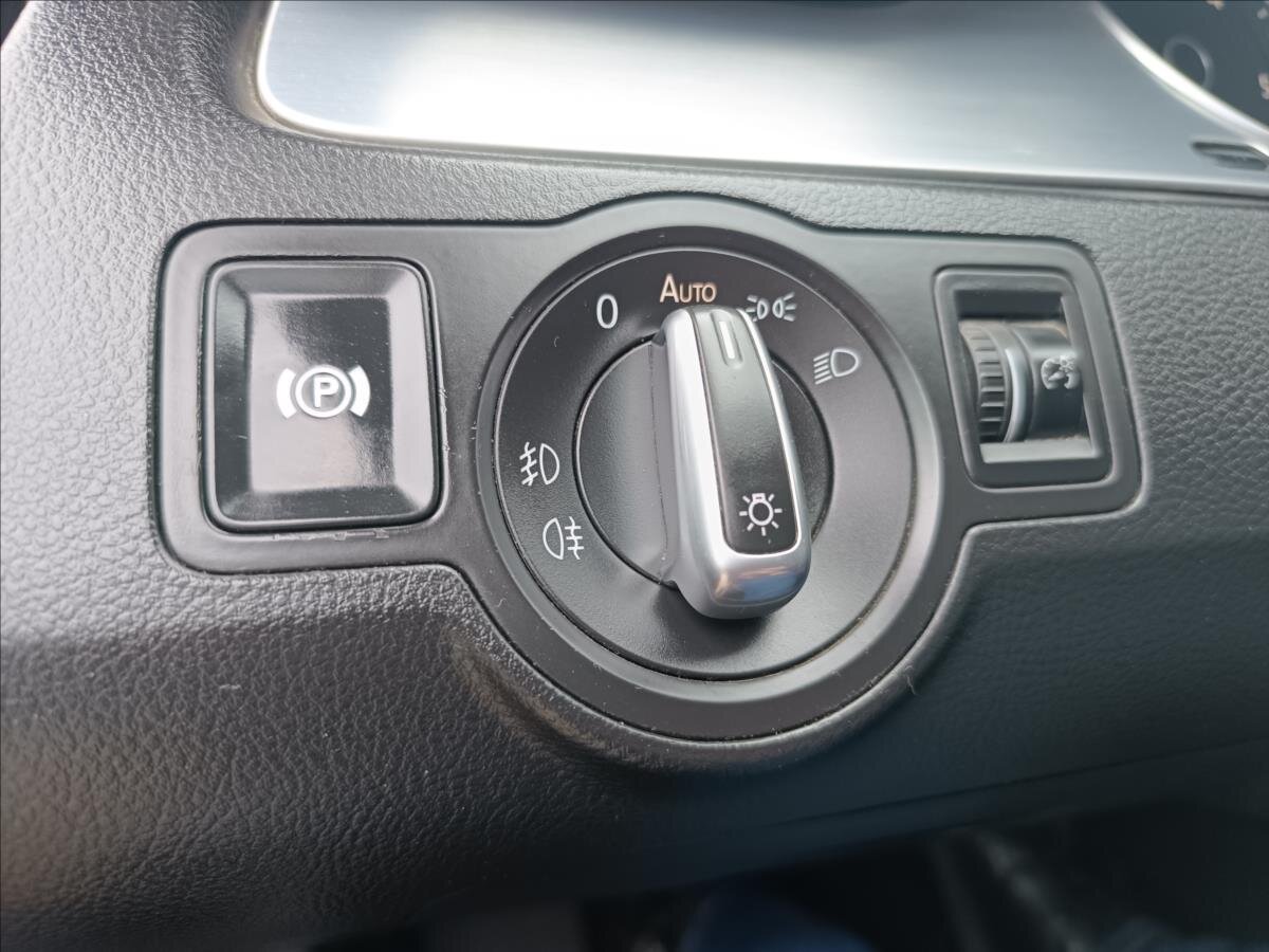 Volkswagen Passat CC Sedan / Limuzína 2,0 l 103 kw