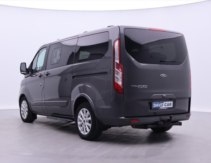 Ford Tourneo Custom 5