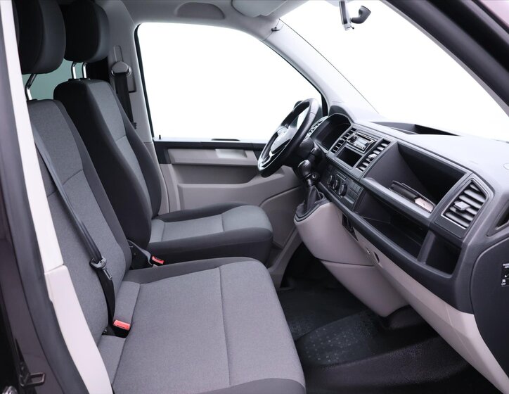 Volkswagen Transporter Kombi 2,0 l 75 kw