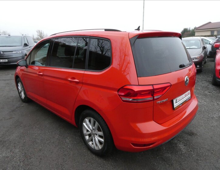 Volkswagen Touran 7