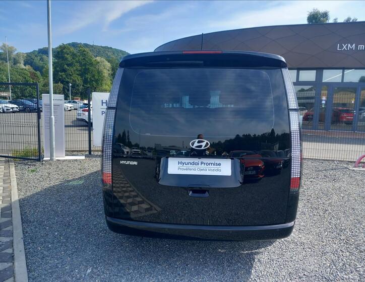 Hyundai Staria 7