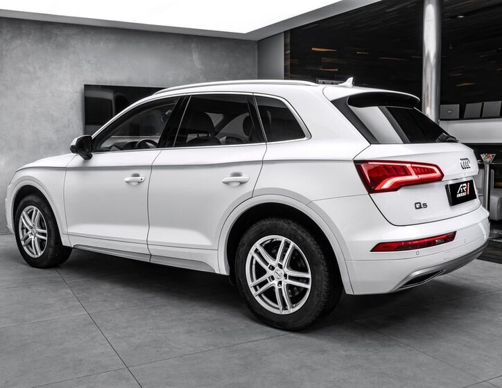 Audi Q5 SUV 2,0 l 140 kw
