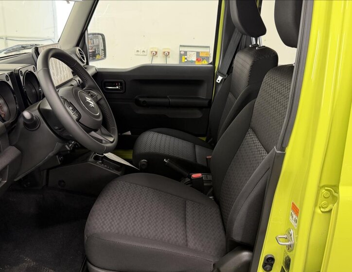 Suzuki Jimny SUV 1,5 l 75 kw