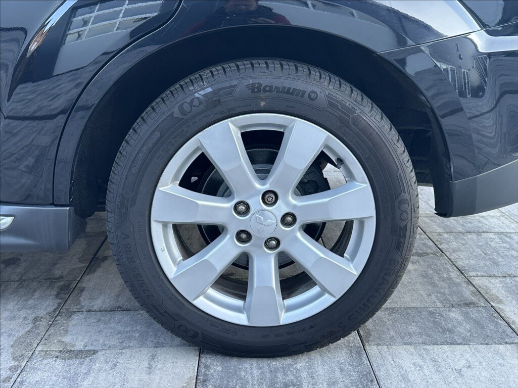 Mitsubishi Outlander SUV / Terénní 2,3 l 130 kw