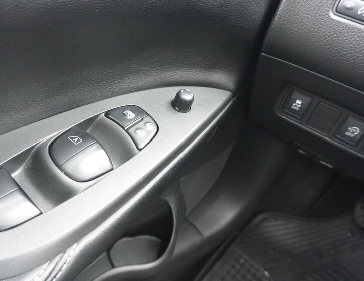 Nissan Pulsar Hatchback 1,2 l 85 kw