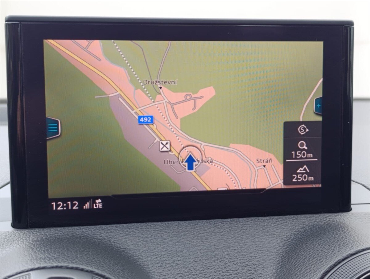 Audi Q2 SUV / Terénní 999,0 85 kw