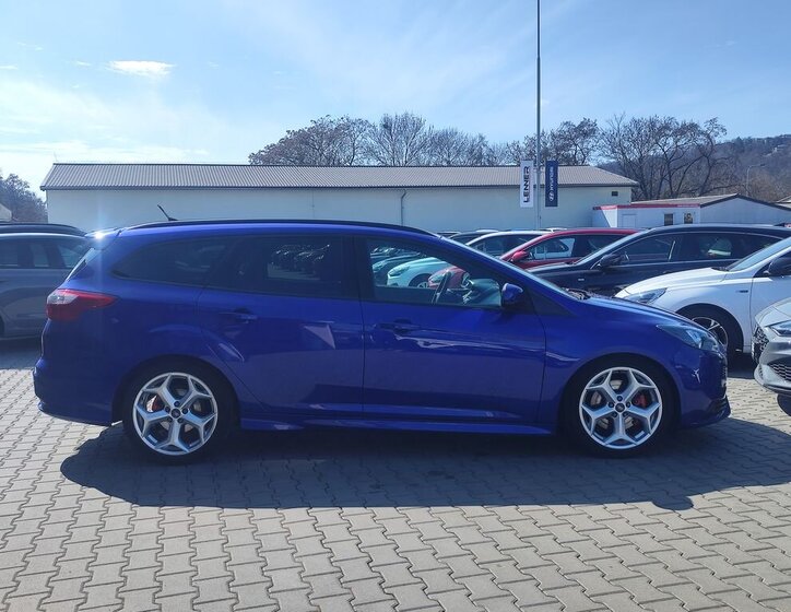 Ford Focus Kombi 2,0 l 218 kw