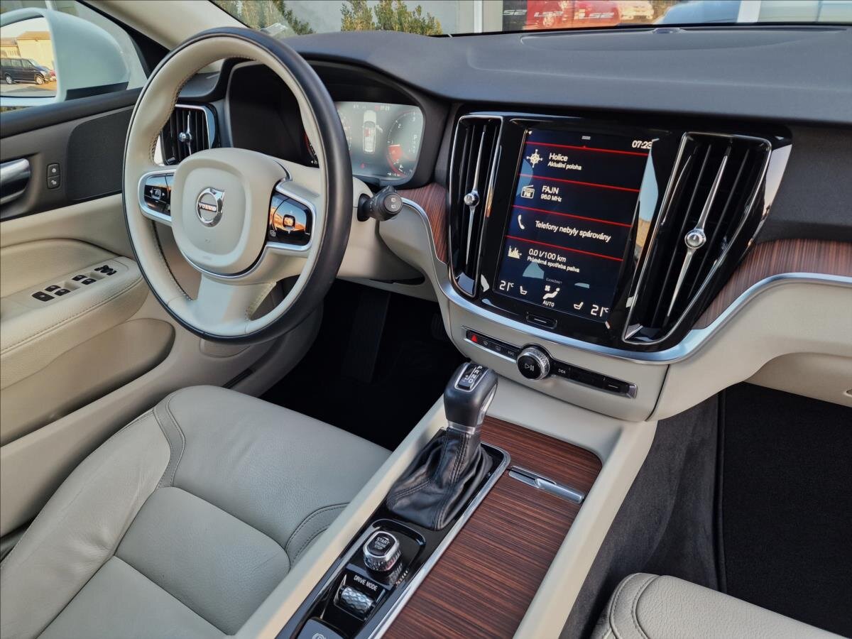 Volvo V60 Kombi 2,0 l 140 kw