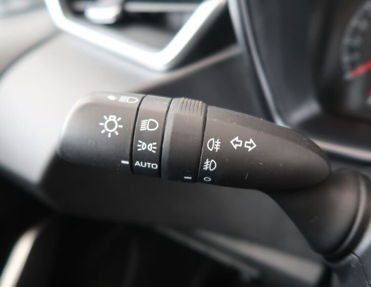 Toyota Corolla Sedan 1,5 l 92 kw