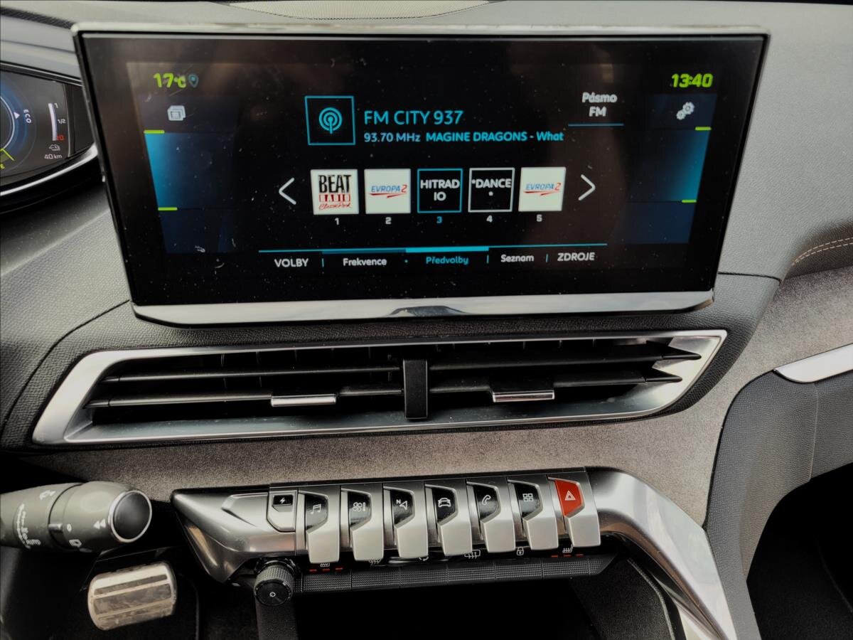 Peugeot 3008 SUV / Terénní 1,6 l 165 kw