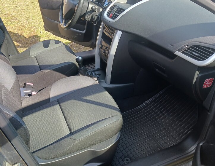 Peugeot 207 Kombi 1,4 l 54 kw