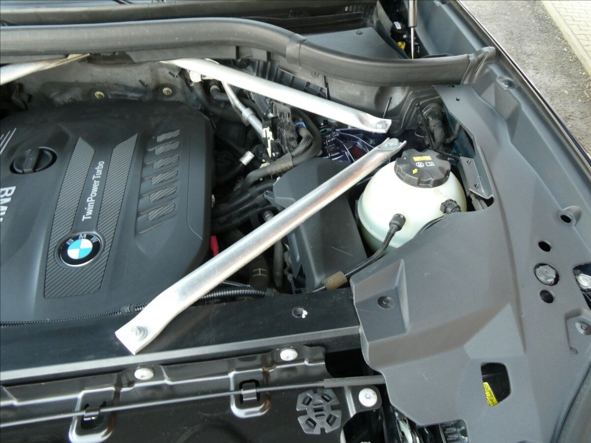 BMW X5 SUV / Terénní 3,0 l 195 kw