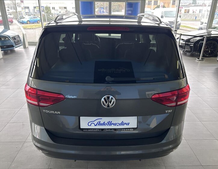Volkswagen Touran 5
