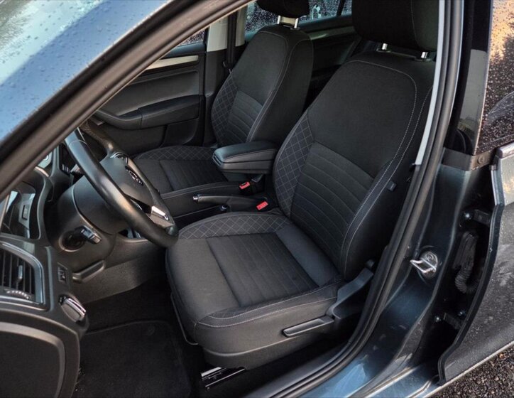 Škoda Rapid Hatchback 999,0 81 kw