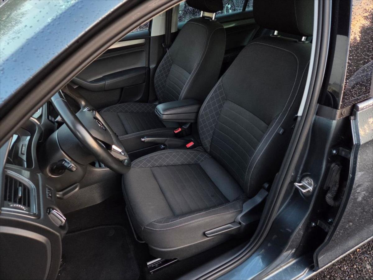 Škoda Rapid Hatchback 999,0 81 kw