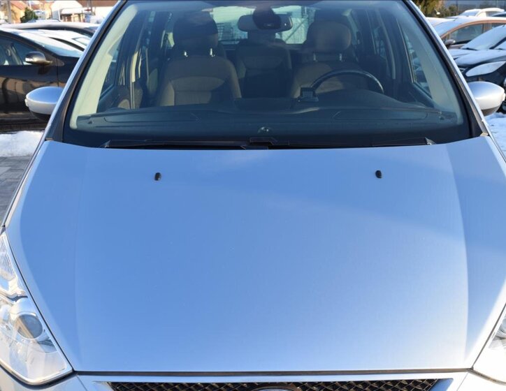 Ford S-MAX MPV 2,0 l 107 kw