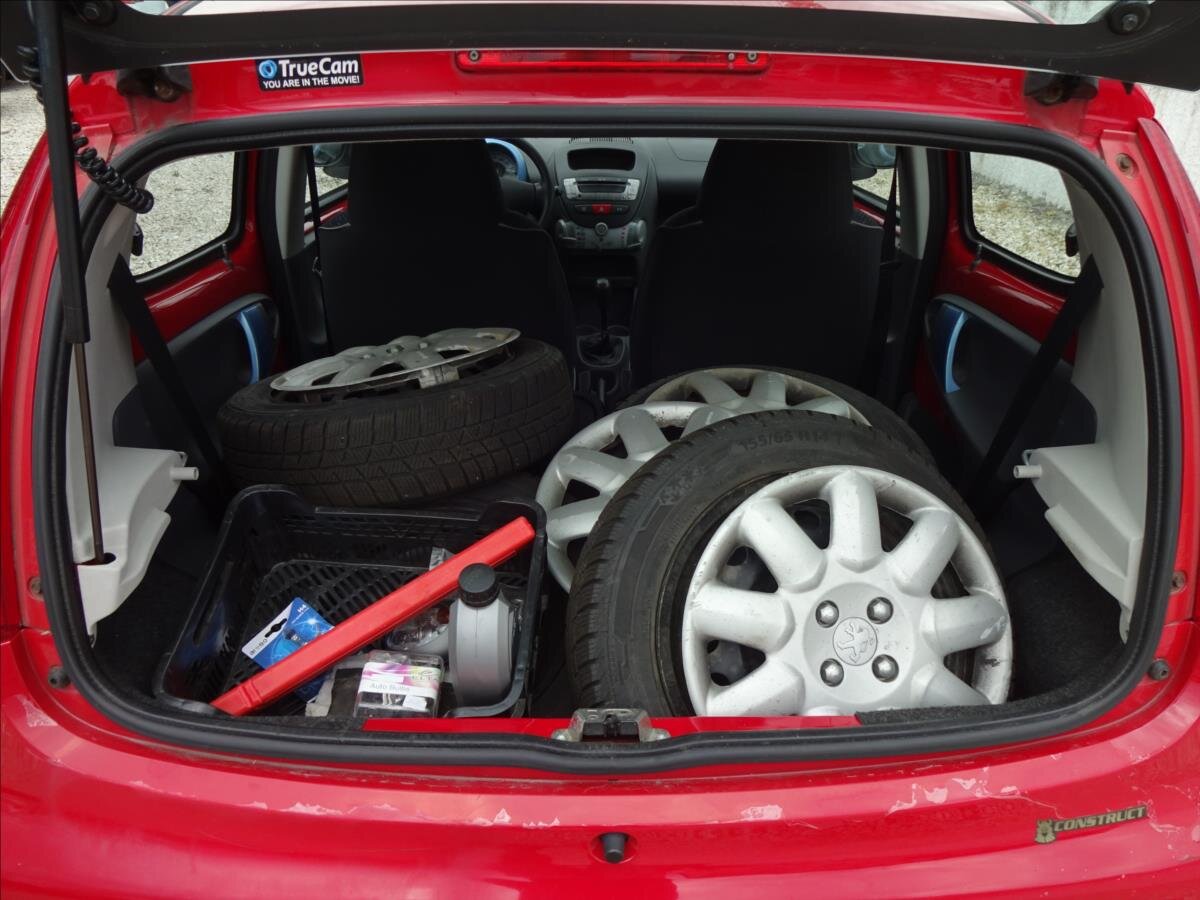 Peugeot 107 Hatchback 998,0 50 kw