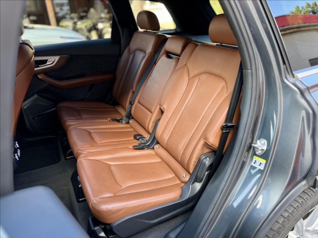 Audi SQ7 SUV / Terénní 4,0 l 320 kw