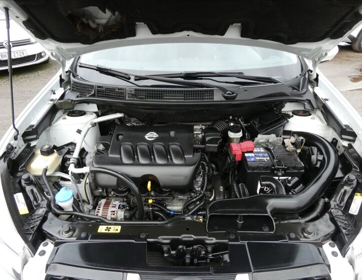 Nissan Qashqai SUV 2,0 l 104 kw